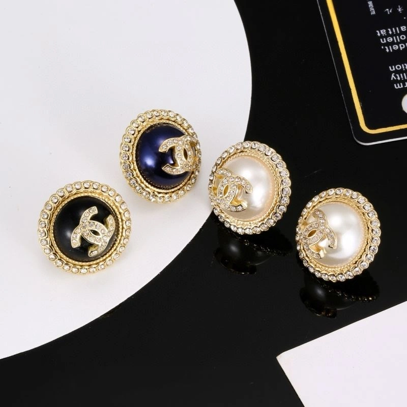 Comfortable Chanel Earrings 230659