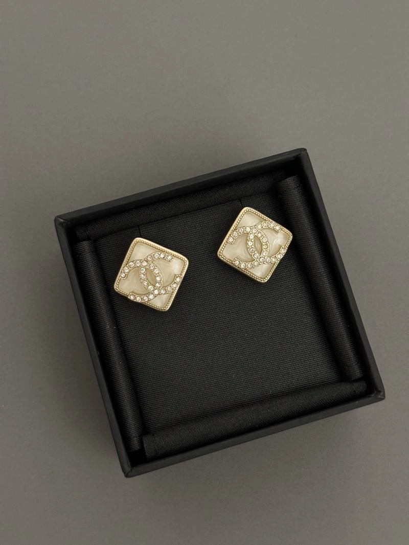 Breathable Chanel Earrings 230662