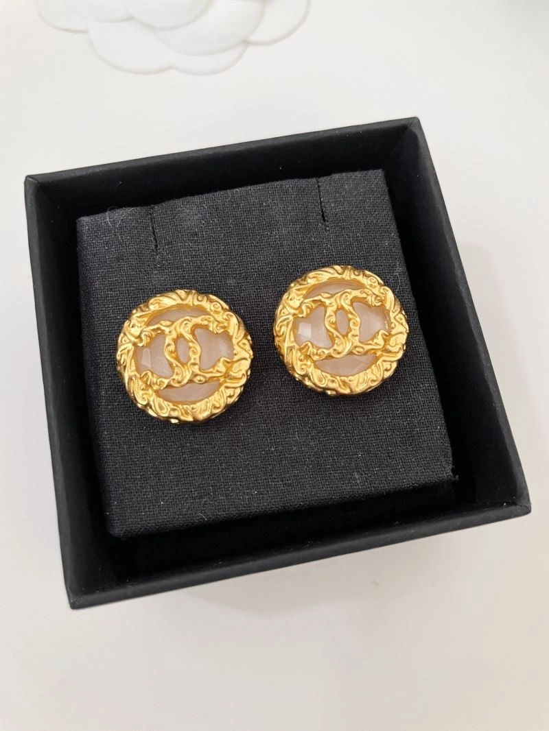 Supportive Chanel Earrings 230660