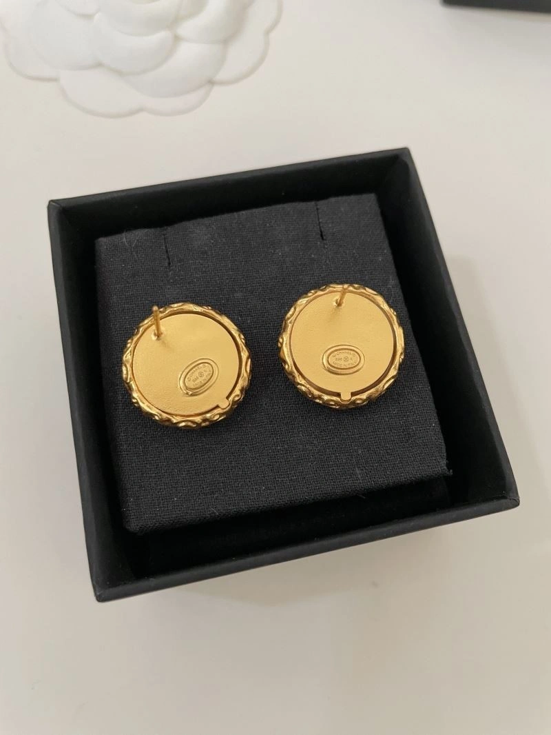Supportive Chanel Earrings 230660