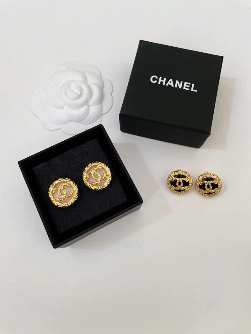 Supportive Chanel Earrings 230660