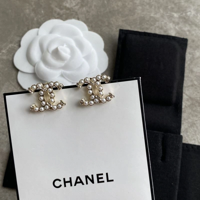 HighPerformance Chanel Earrings 230653