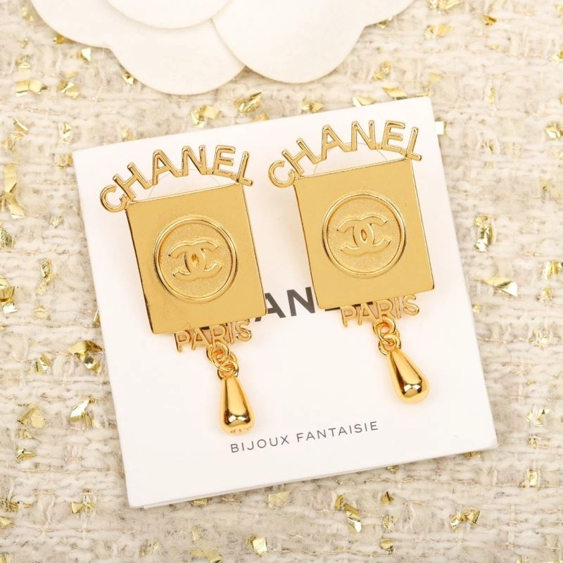 Effortless Chanel Earrings 230650