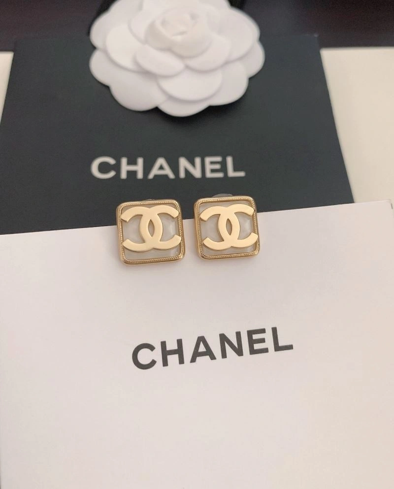 RelaxedFit Chanel Earrings 230644
