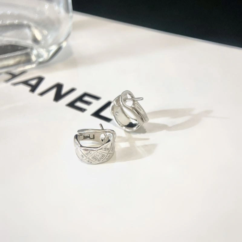Breathable Chanel Earrings 230691