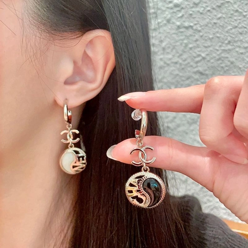 FashionForward Chanel Earrings 230630