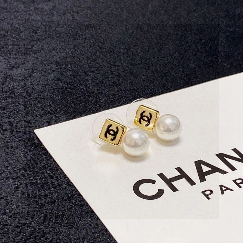 Affordable Chanel Earrings 230611