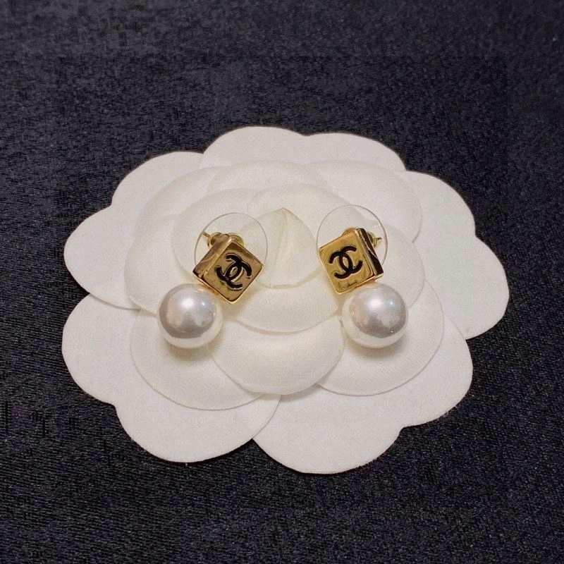 Affordable Chanel Earrings 230611