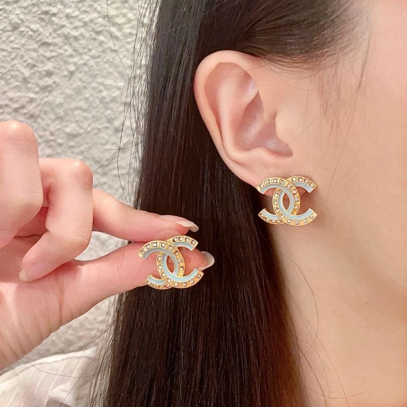 Chanel Earrings Lightweight 230597