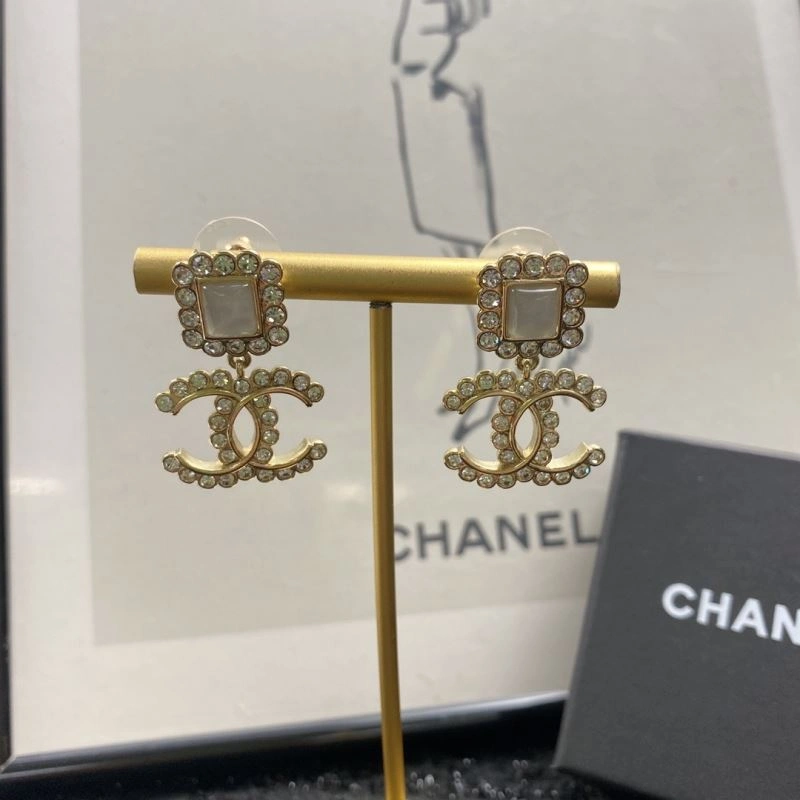 Chanel Earrings Trendsetting 230620