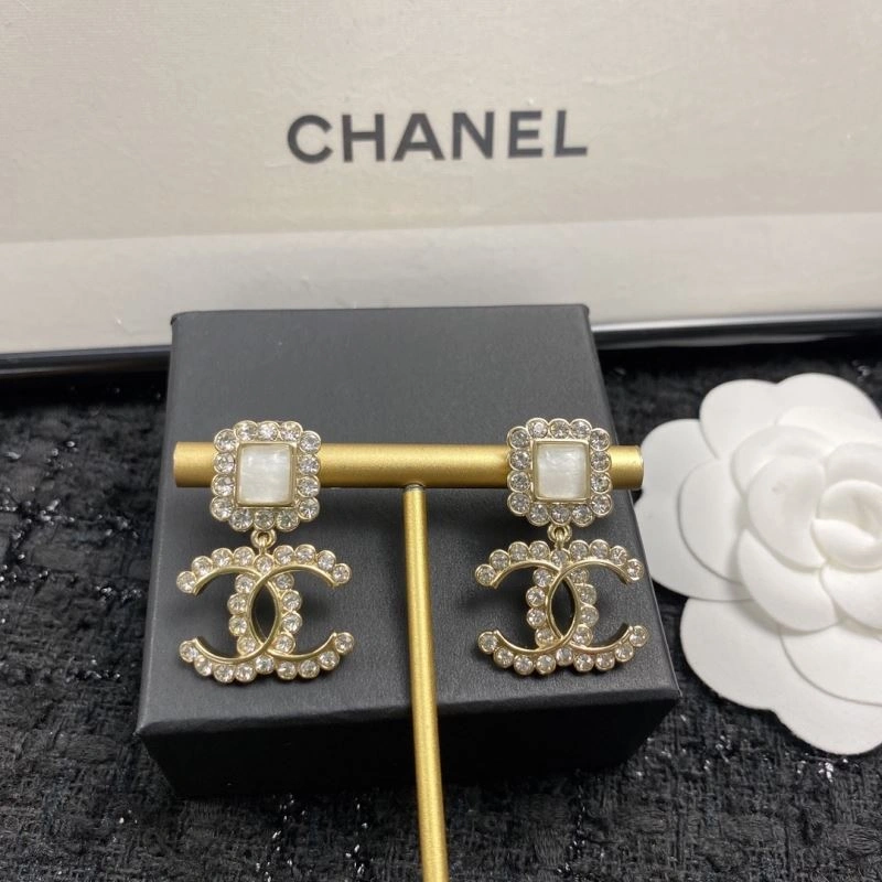 Chanel Earrings Trendsetting 230620