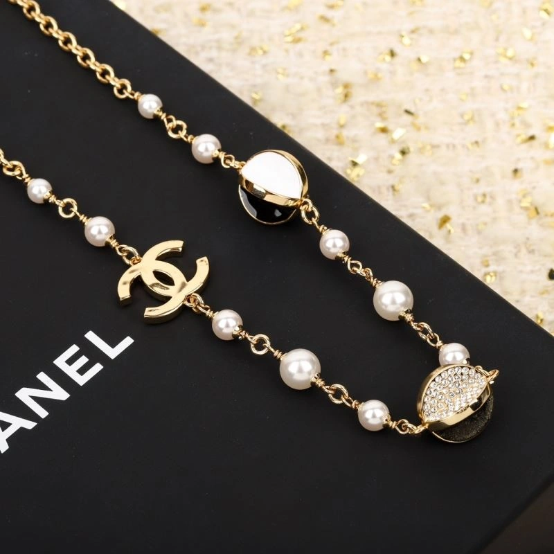 Chanel Earrings Elegant 230596