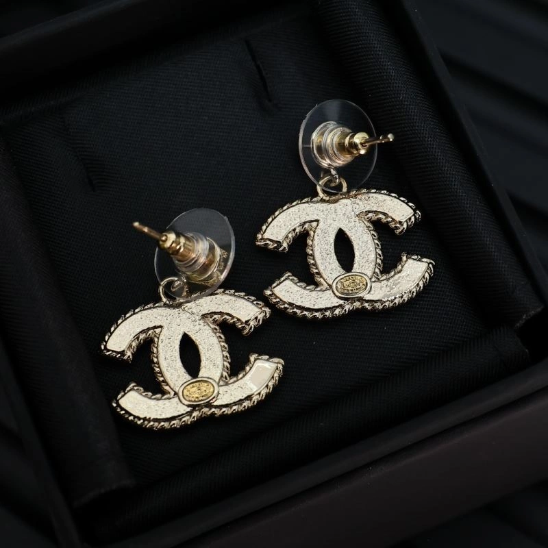 Chanel Earrings Compact 230547