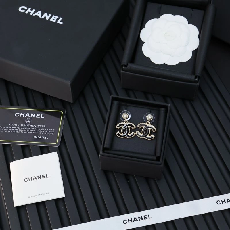 Chanel Earrings Compact 230547