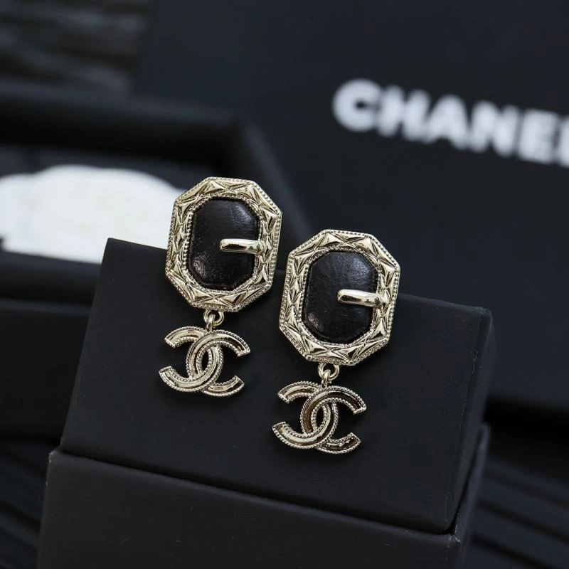 Chanel Earrings Cozy 230564