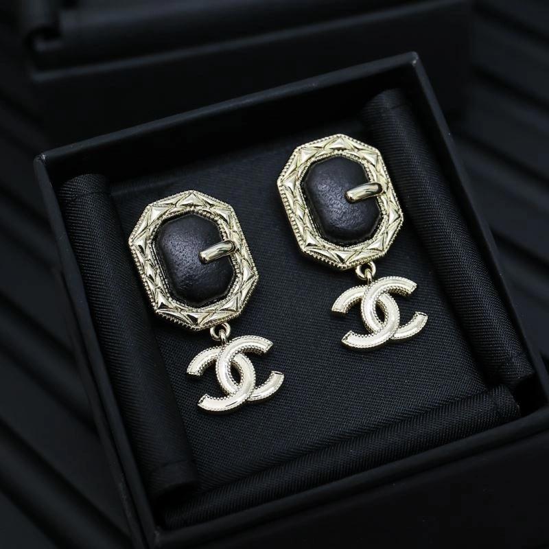 Chanel Earrings Cozy 230564