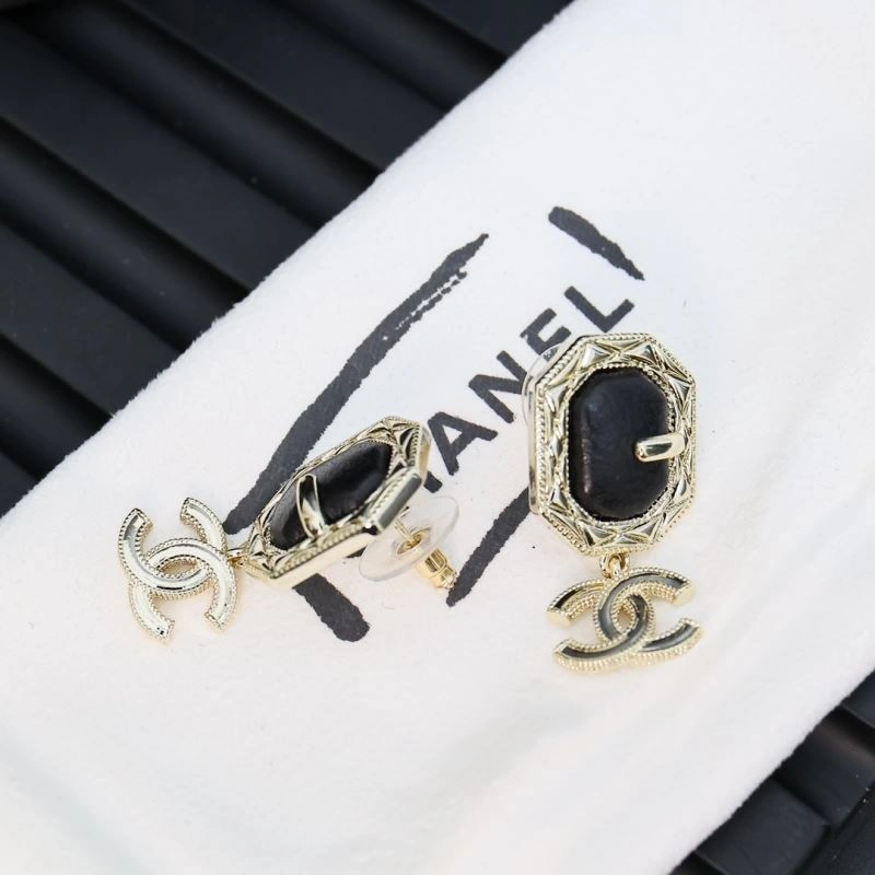 Chanel Earrings Cozy 230564