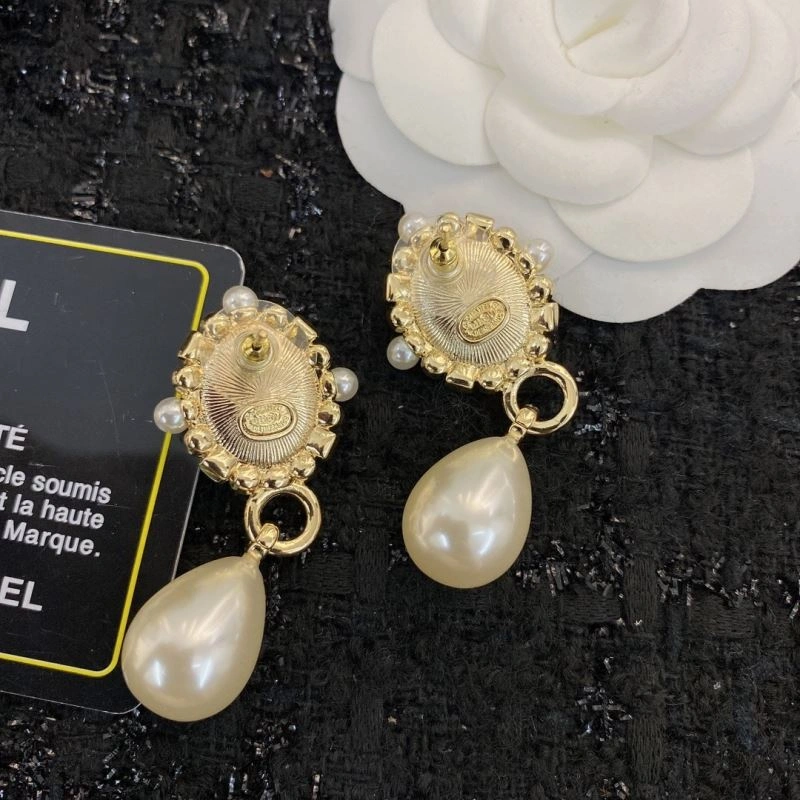 Breathable Chanel Earrings 232302