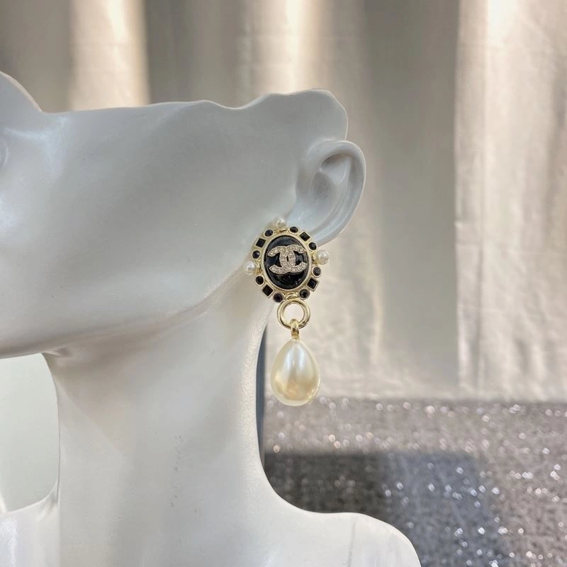 Breathable Chanel Earrings 232302