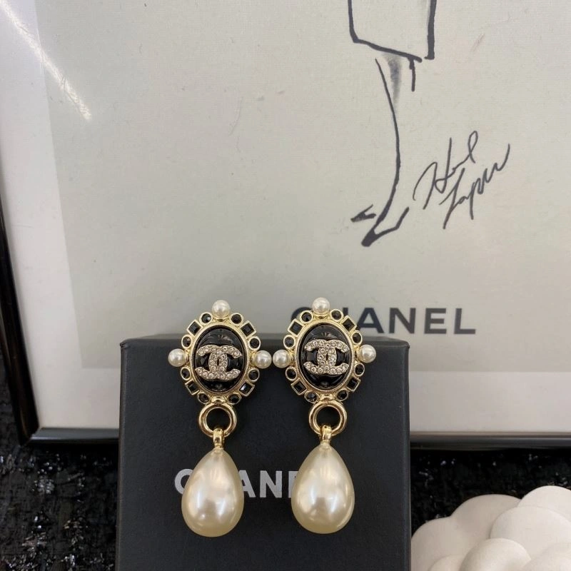 Breathable Chanel Earrings 232302