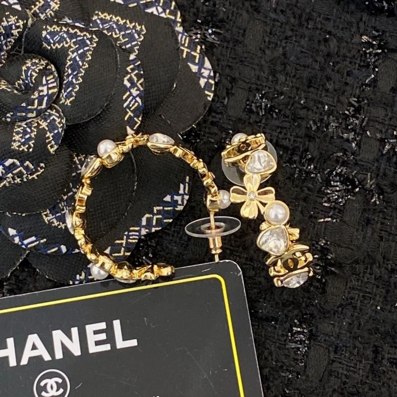 Seasonal Chanel Earrings 232355