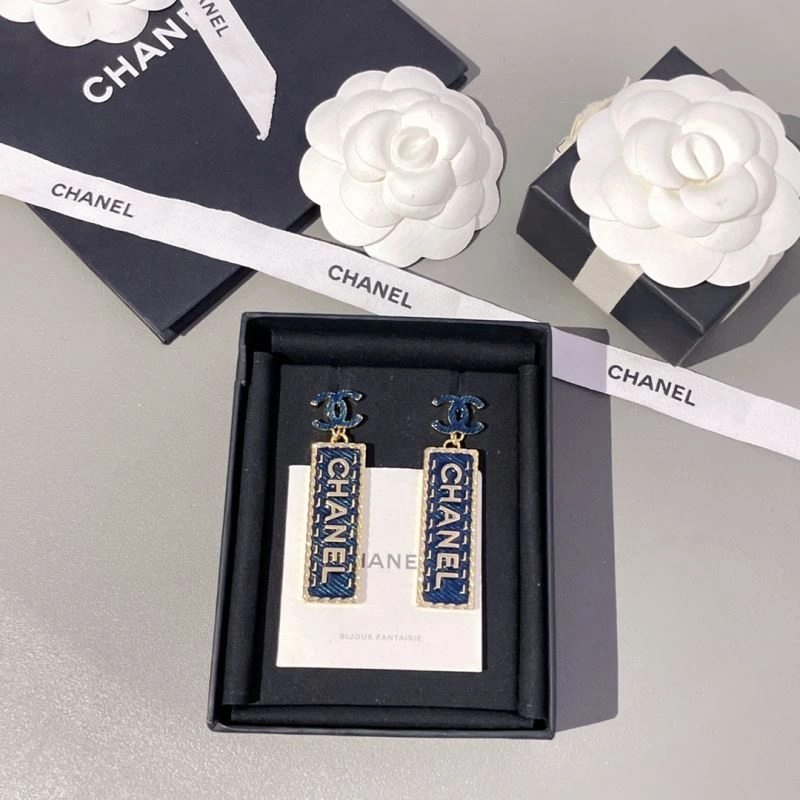 Chanel Earrings Bold 232282