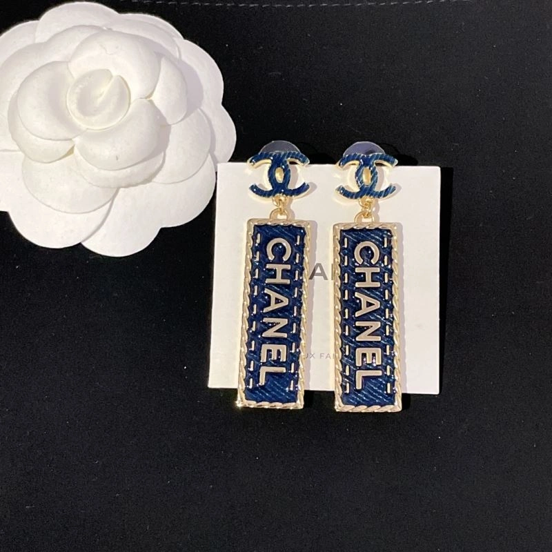 Chanel Earrings Bold 232282