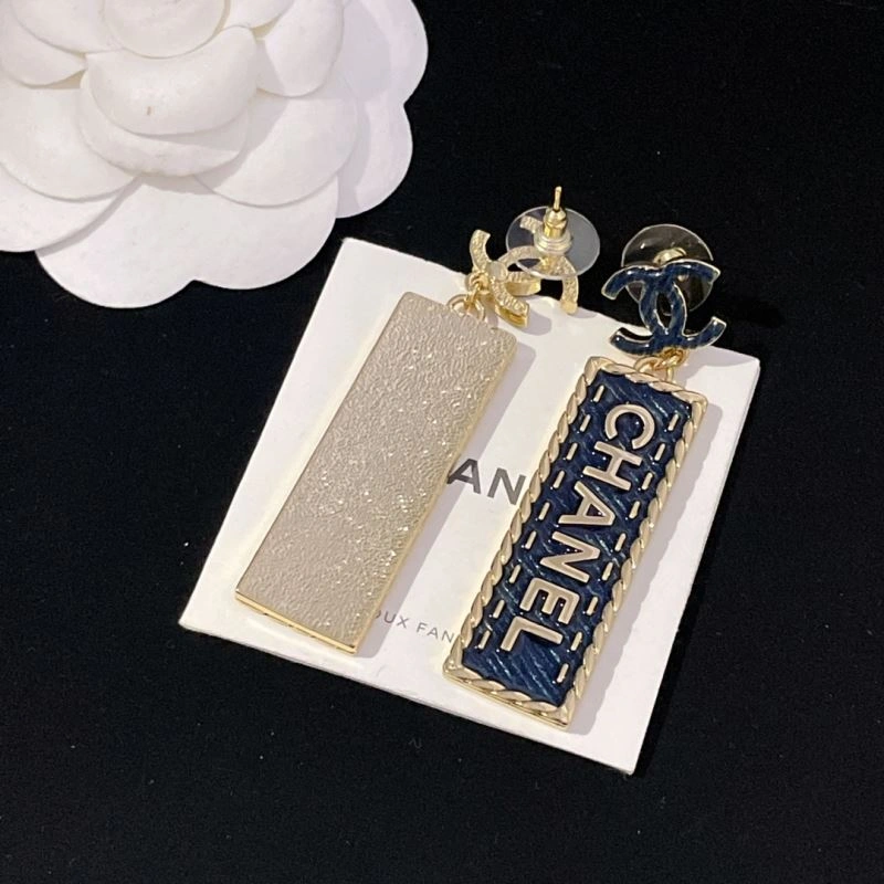 Chanel Earrings Bold 232282