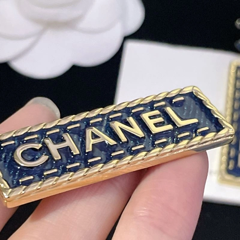 Chanel Earrings Bold 232282