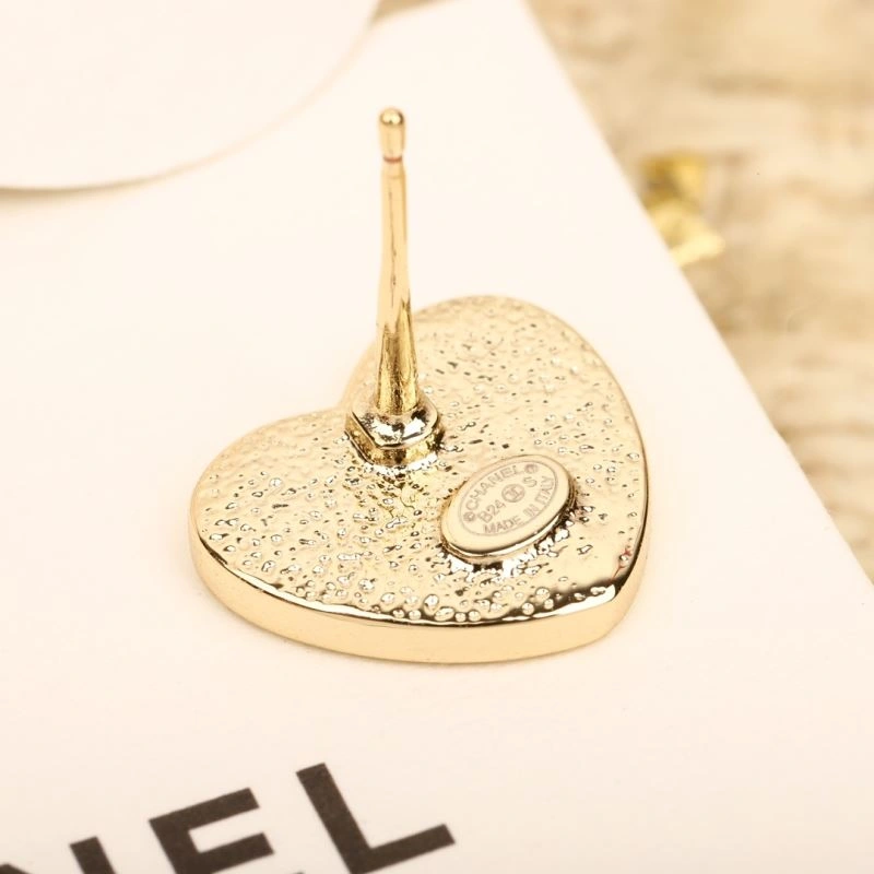 Lightweight Chanel Earrings 232309