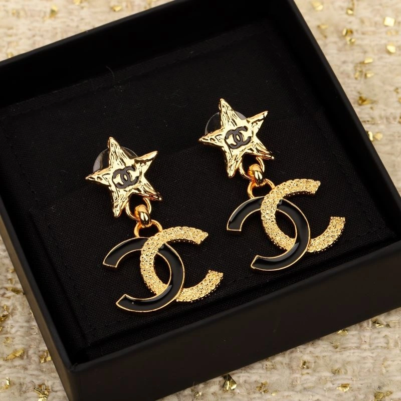 Unique Chanel Earrings 232325