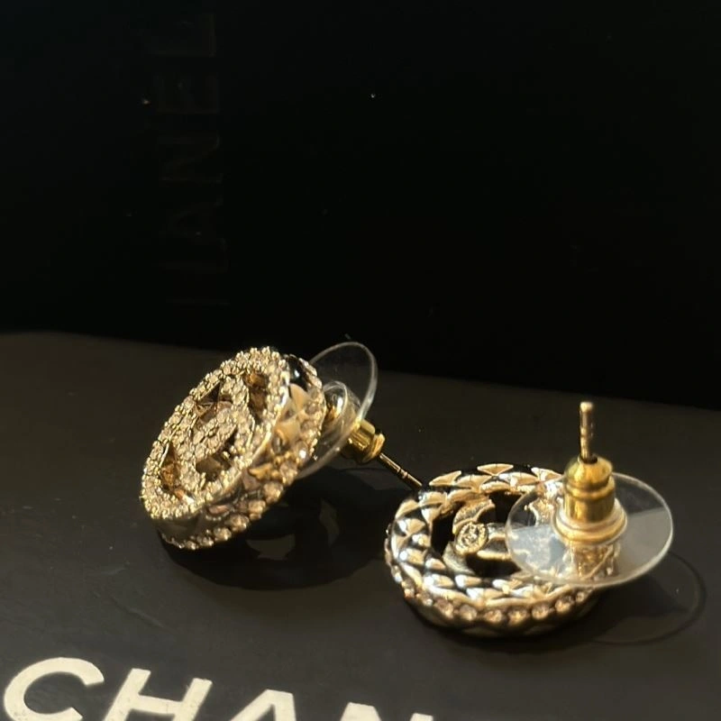 WaterResistant Chanel Earrings 232277