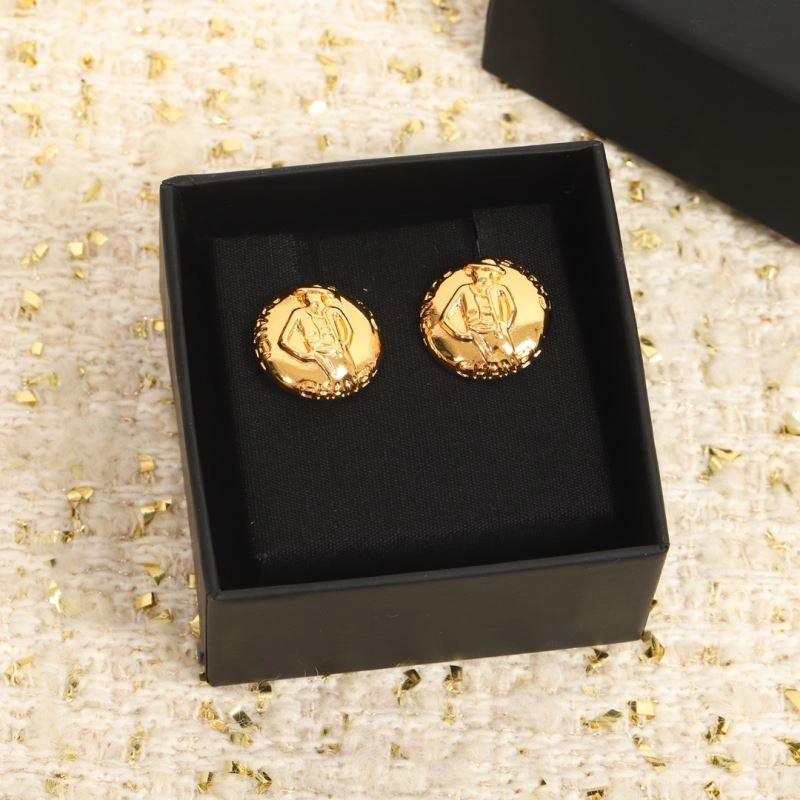 Chanel Earrings Cozy 232334