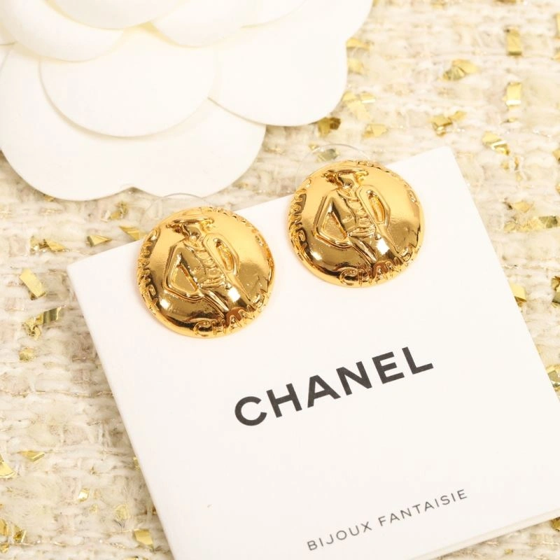 Chanel Earrings Cozy 232334