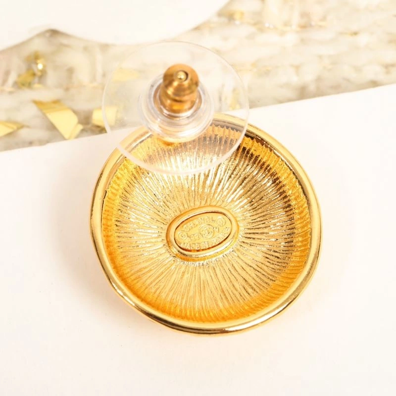 Chanel Earrings Cozy 232334
