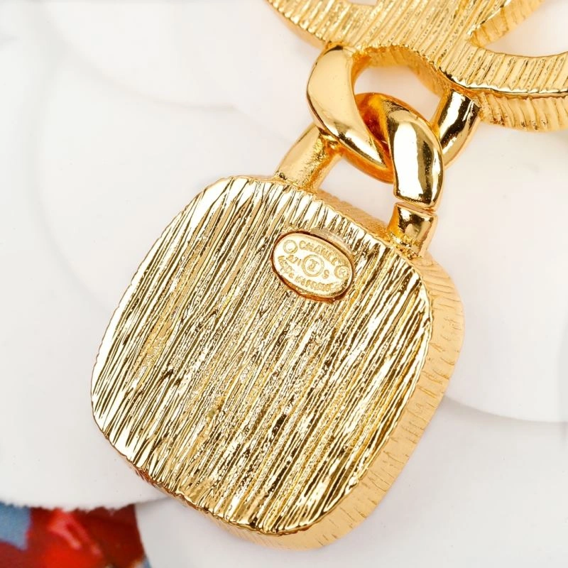 Supportive Chanel Earrings 232337