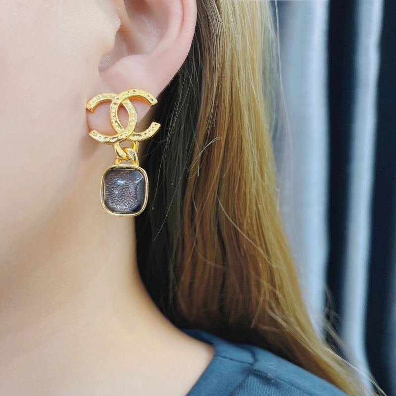Supportive Chanel Earrings 232337