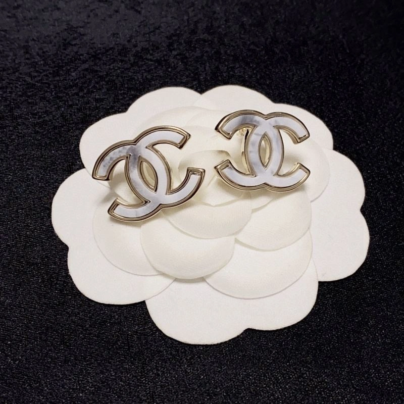 Lightweight Chanel Earrings 232310