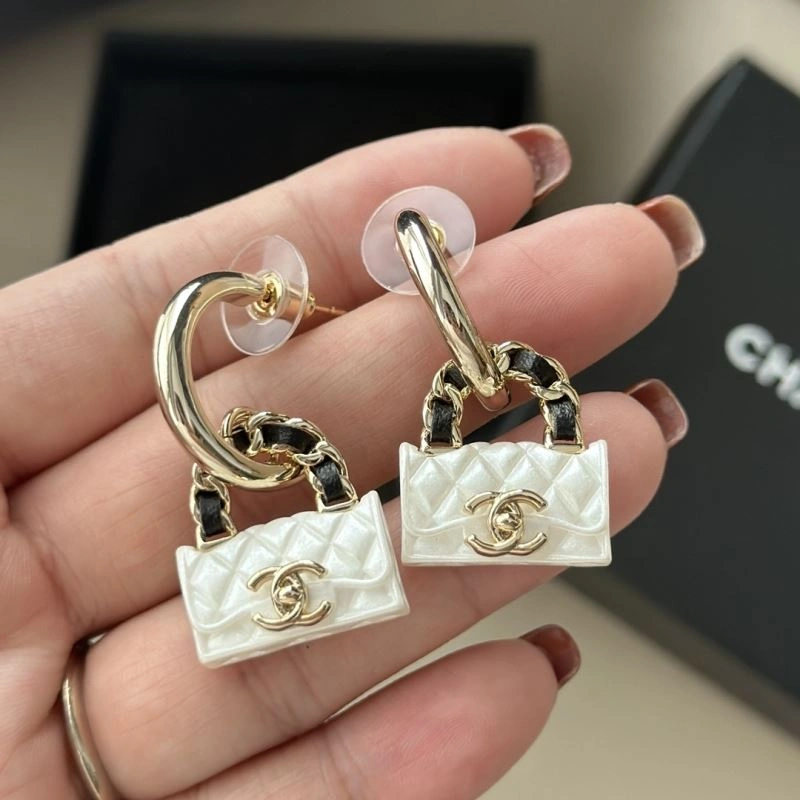 Trendsetting Chanel Earrings 232250