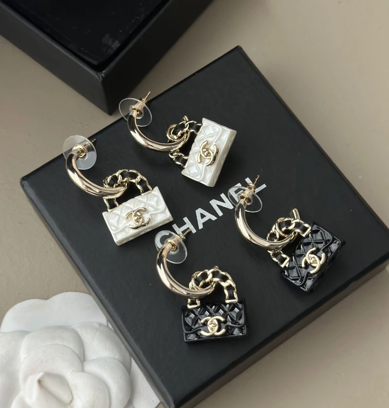 Trendsetting Chanel Earrings 232250