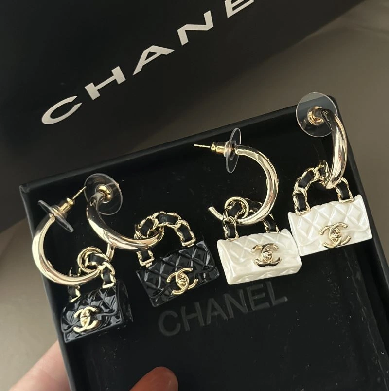 Trendsetting Chanel Earrings 232250