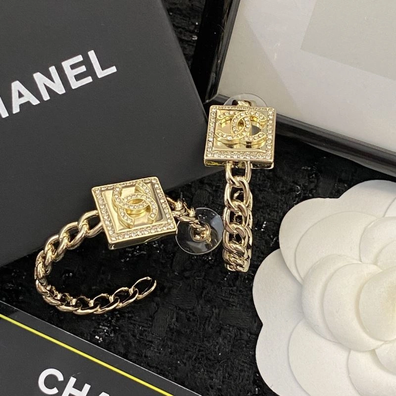 UrbanChic Chanel Earrings 232248