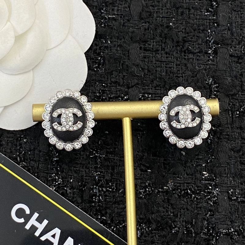 Chanel Earrings Packable 232289