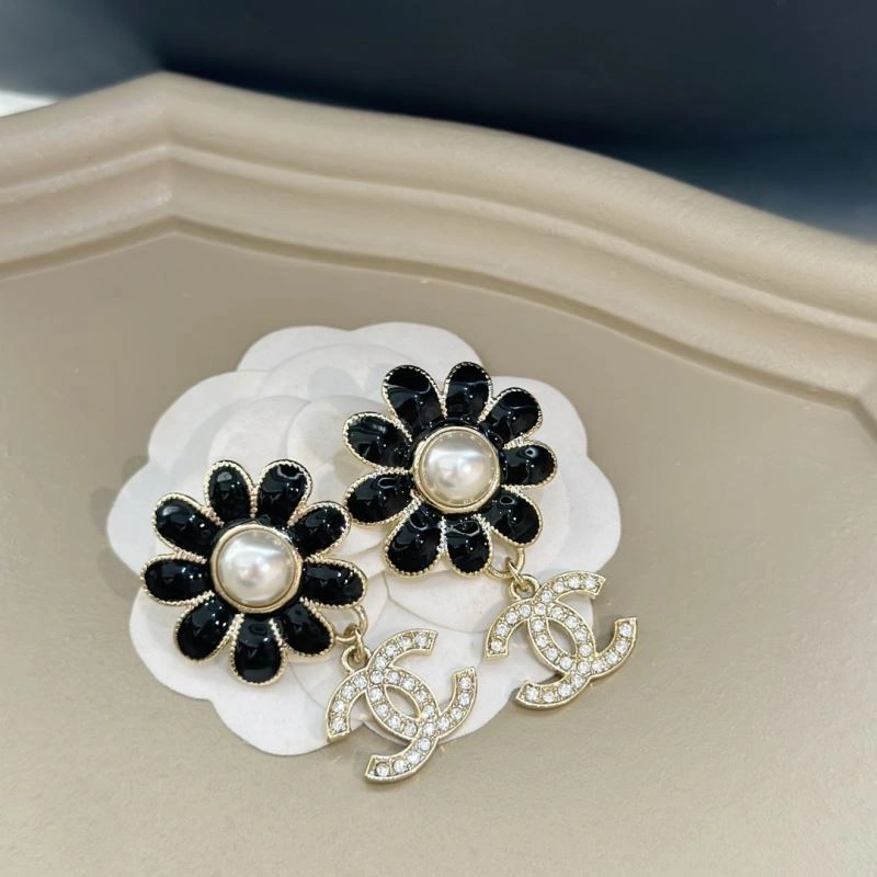 Chanel Earrings Modern 232264