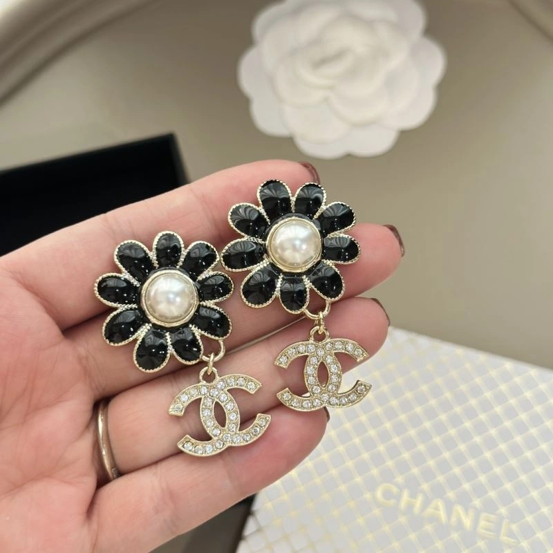 Chanel Earrings Modern 232264