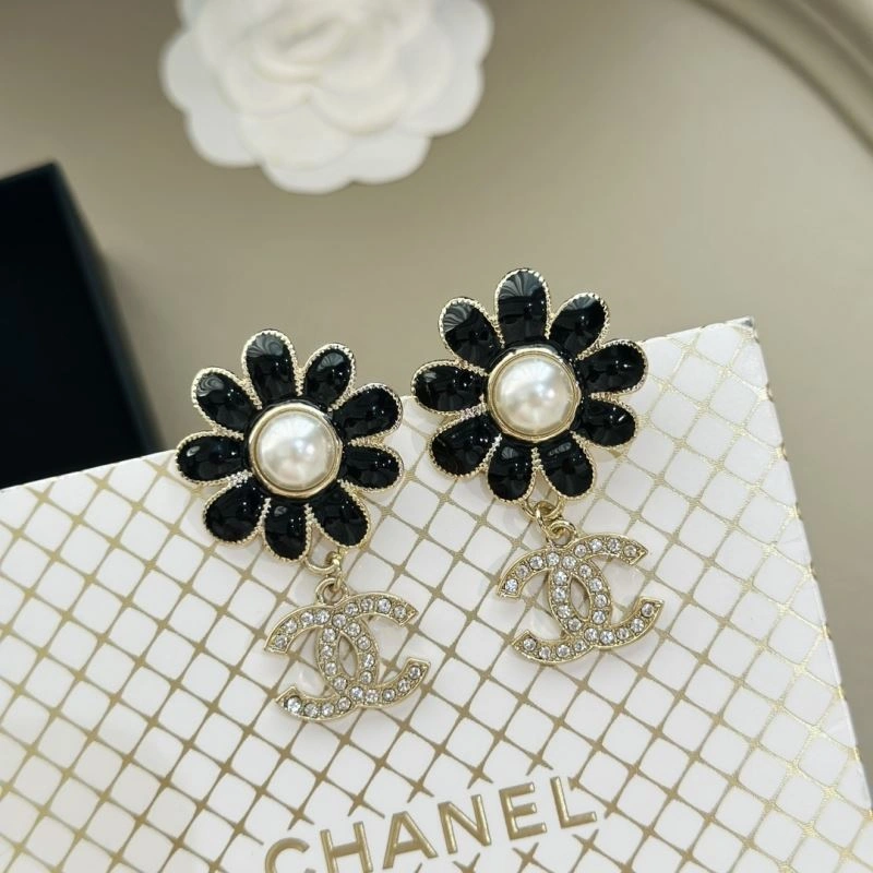 Chanel Earrings Modern 232264
