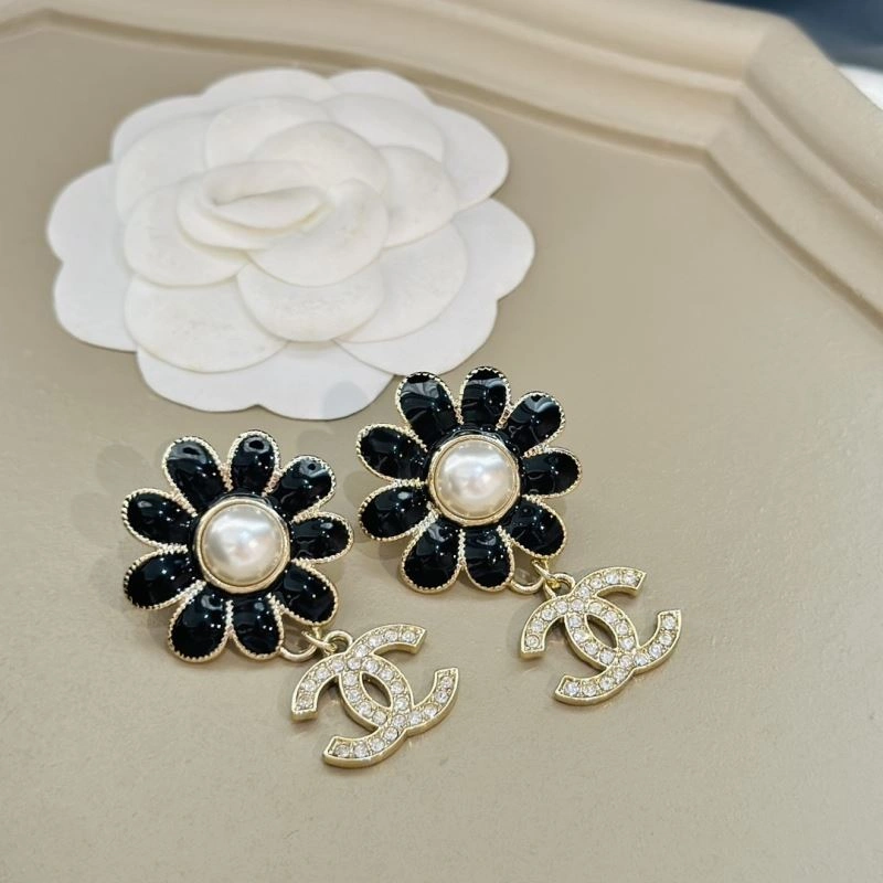 Chanel Earrings Modern 232264