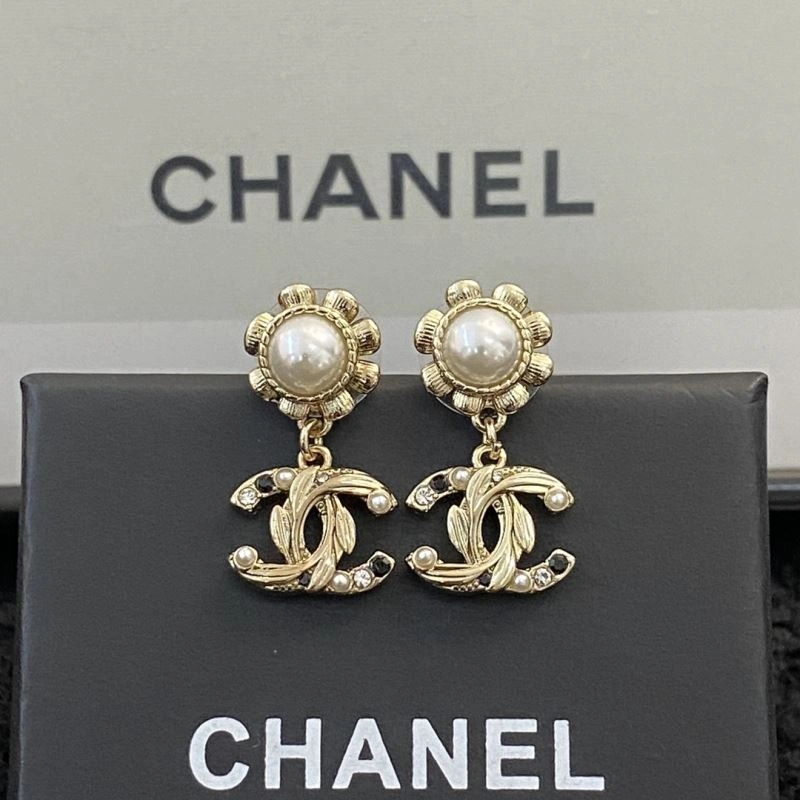 Chanel Earrings Comfortable 232245