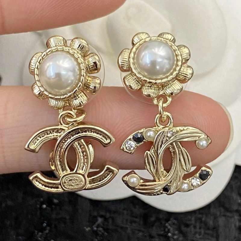 Chanel Earrings Comfortable 232245