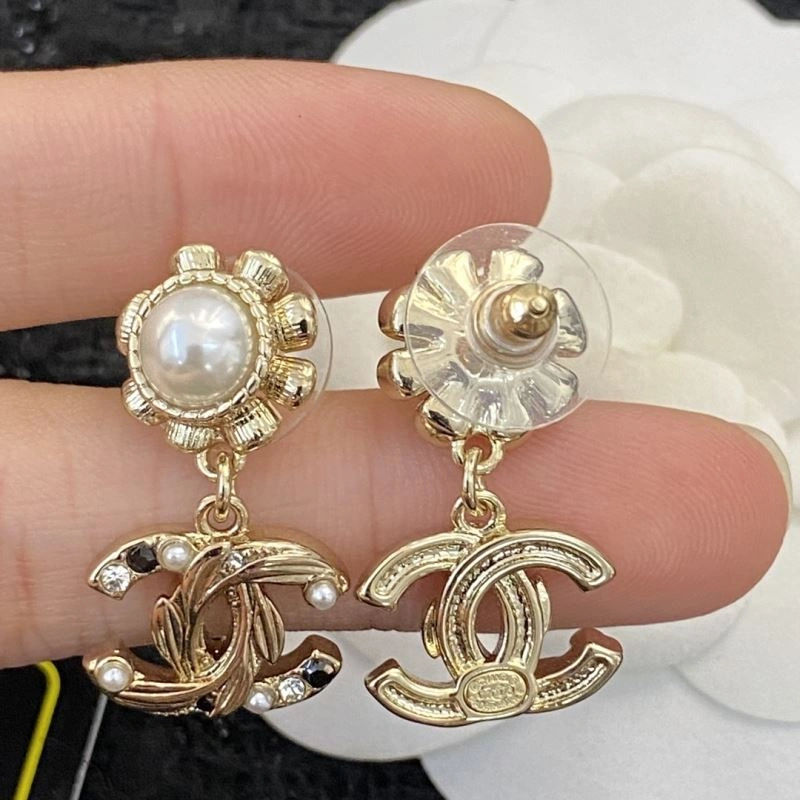 Chanel Earrings Comfortable 232245